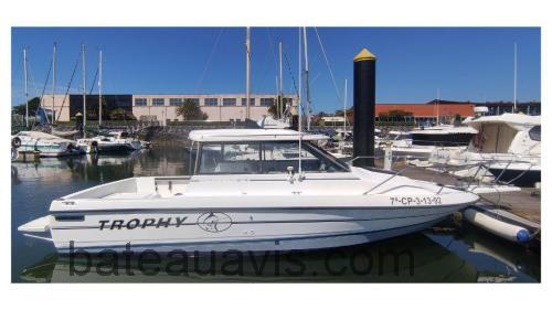 Bayliner Trophy 2459 avis et fiche technique